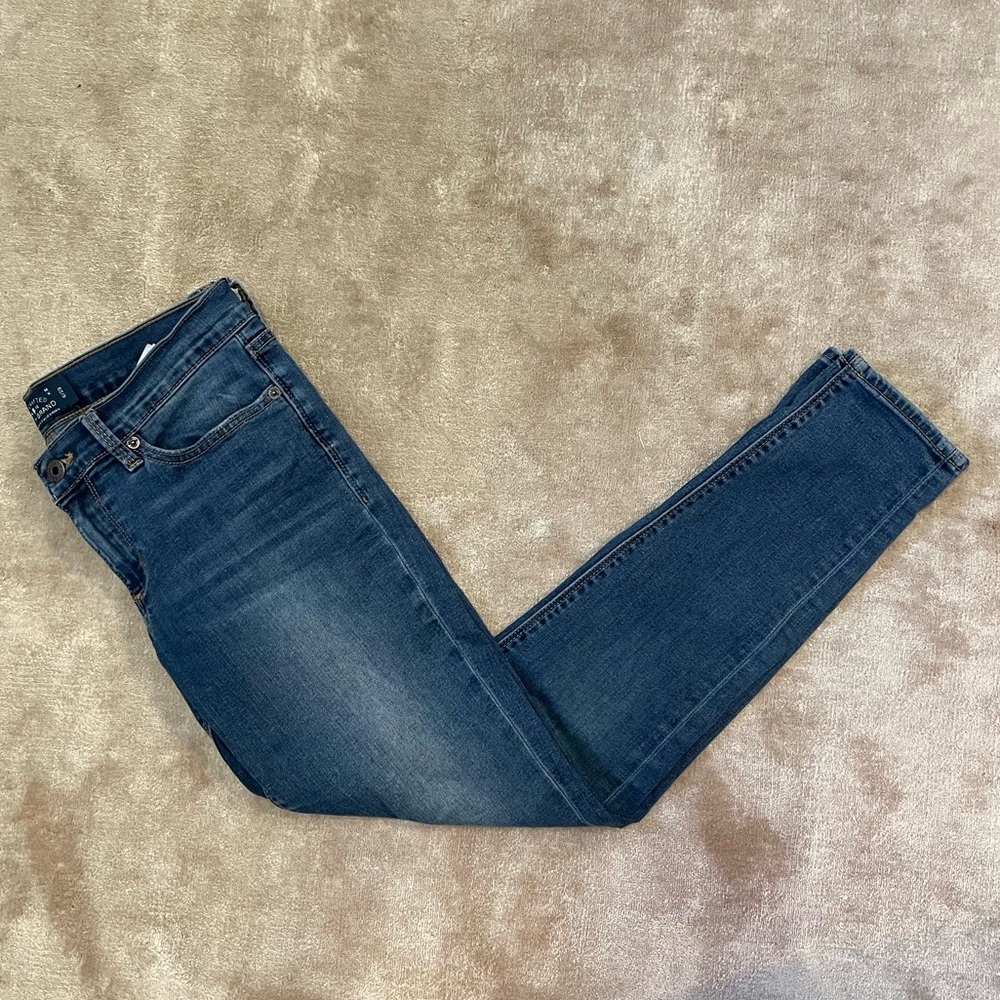 Lucky Brand Charlie Skinny Jeans Size 28